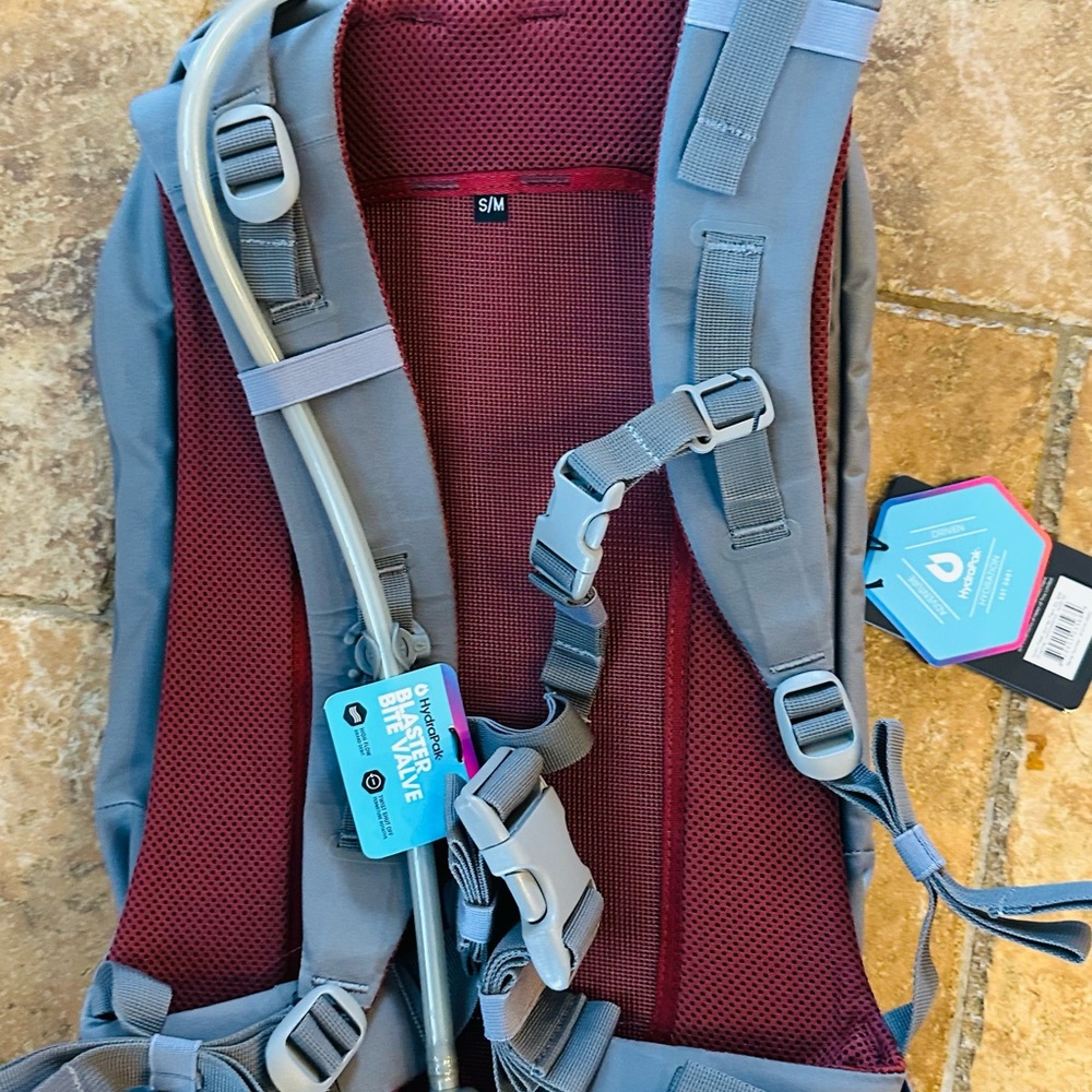 HYDRO FLASK Journey Series Hydration Backpack 20 liter Gray S/M - Picture 5 of 7